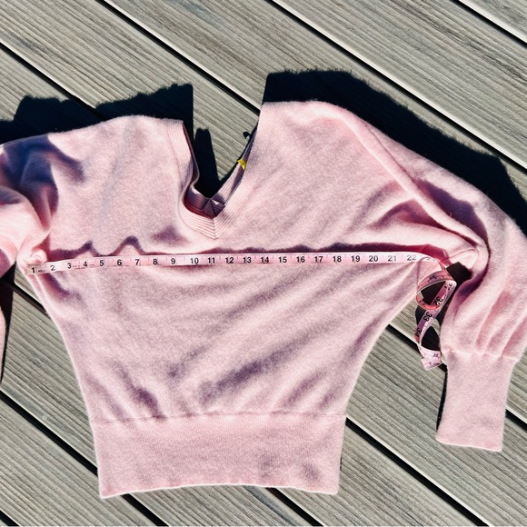 Maeve Blush V-Neck Cashmere Sweater - Picture 2 of 6